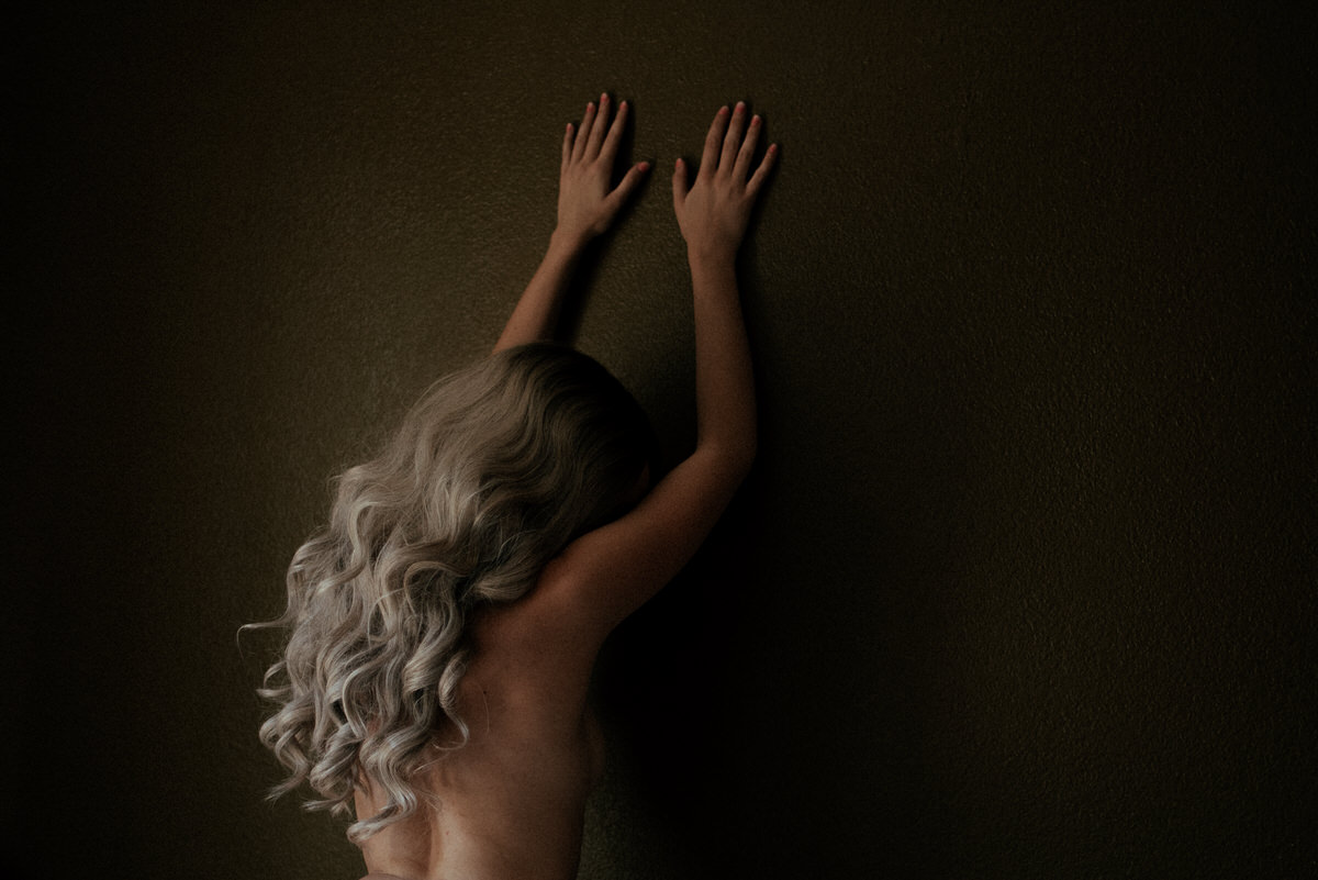 https://royallunephoto.com/wp-content/uploads/2018/06/InHomeBoudoirDallas-18-of-28.jpg